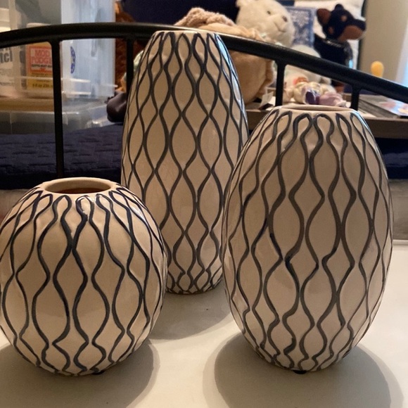 Other - Set of 3 ceramic vases. White with blue detailing. ⬇️ reduced price ⬇️